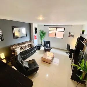 Apartamento Moderno 2 2 Cuadras Del La 70 Wfh, Medellín