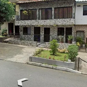 Сasa de vacaciones Casa Familiar En Santa Monica, Medellín