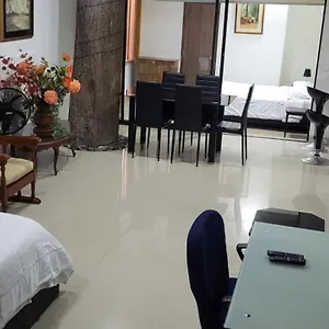 Apartamento Pilarica Gardens, Medellín