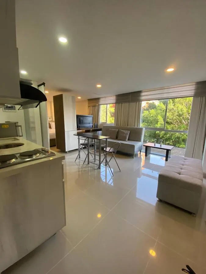 Hermoso Apartamento Poblado Medellin 0*,  Colombia